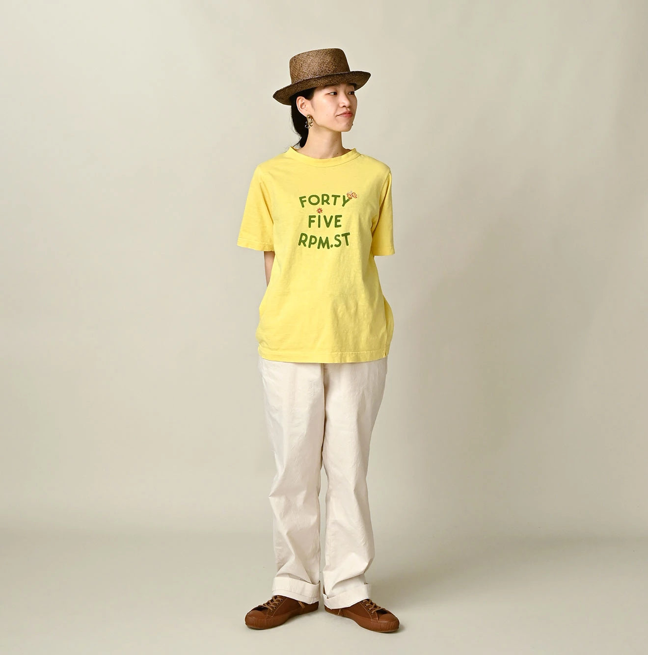 Cotton Linen OX Stretch Crosby Slacks Female Model