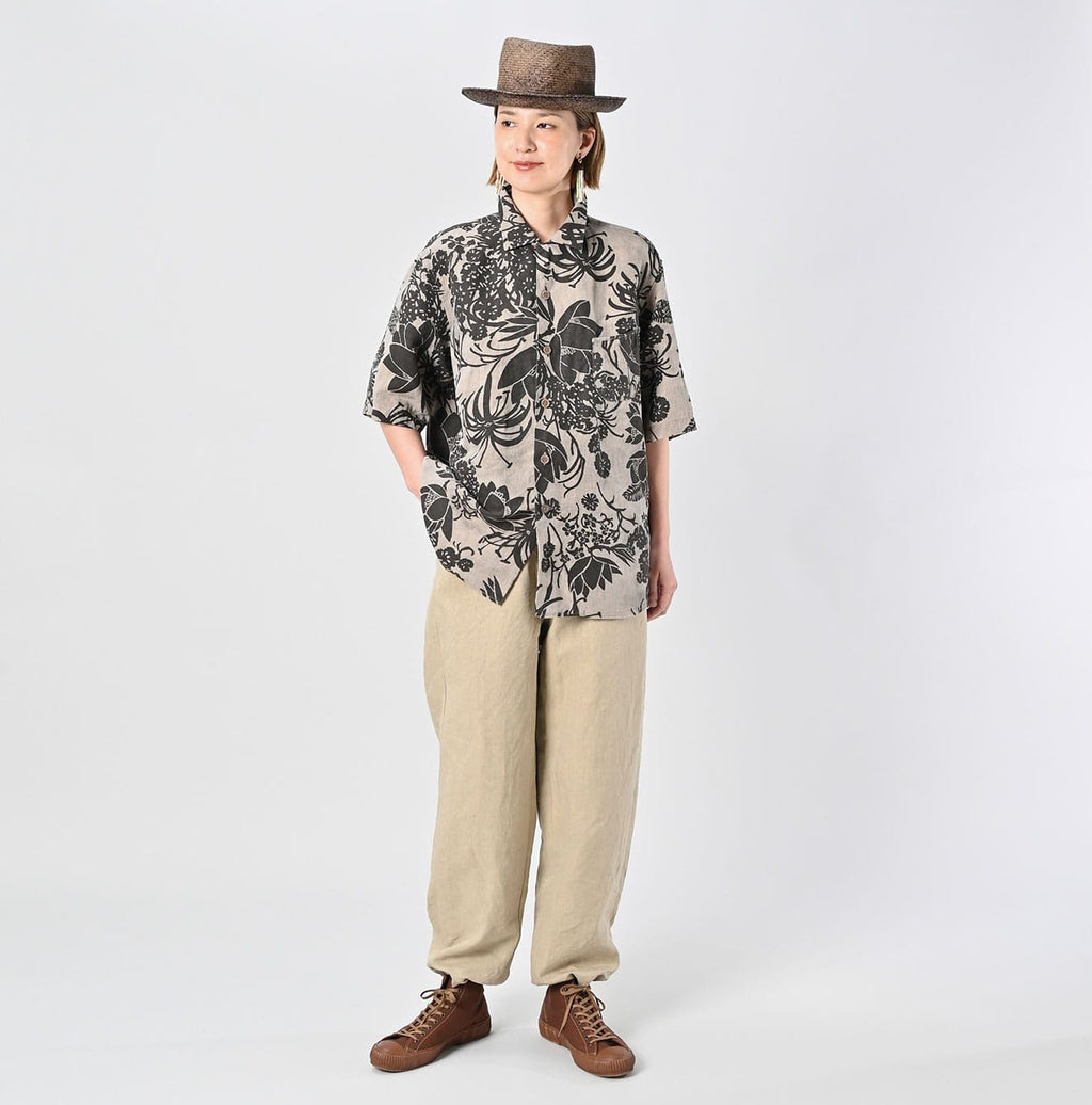 Linen Lotus Print LeiLei Shirt MEN Female Model