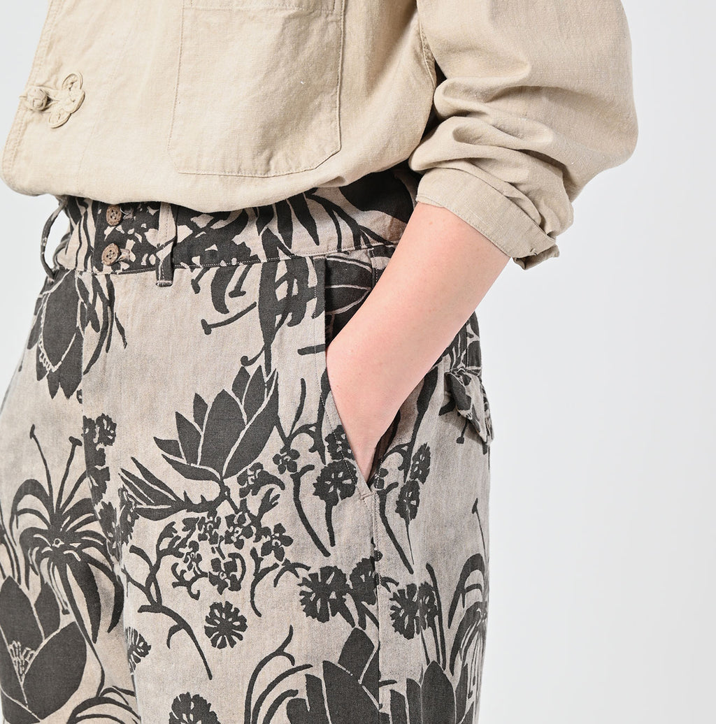 Linen Lotus Print Nîmes Short Pants MEN Detail