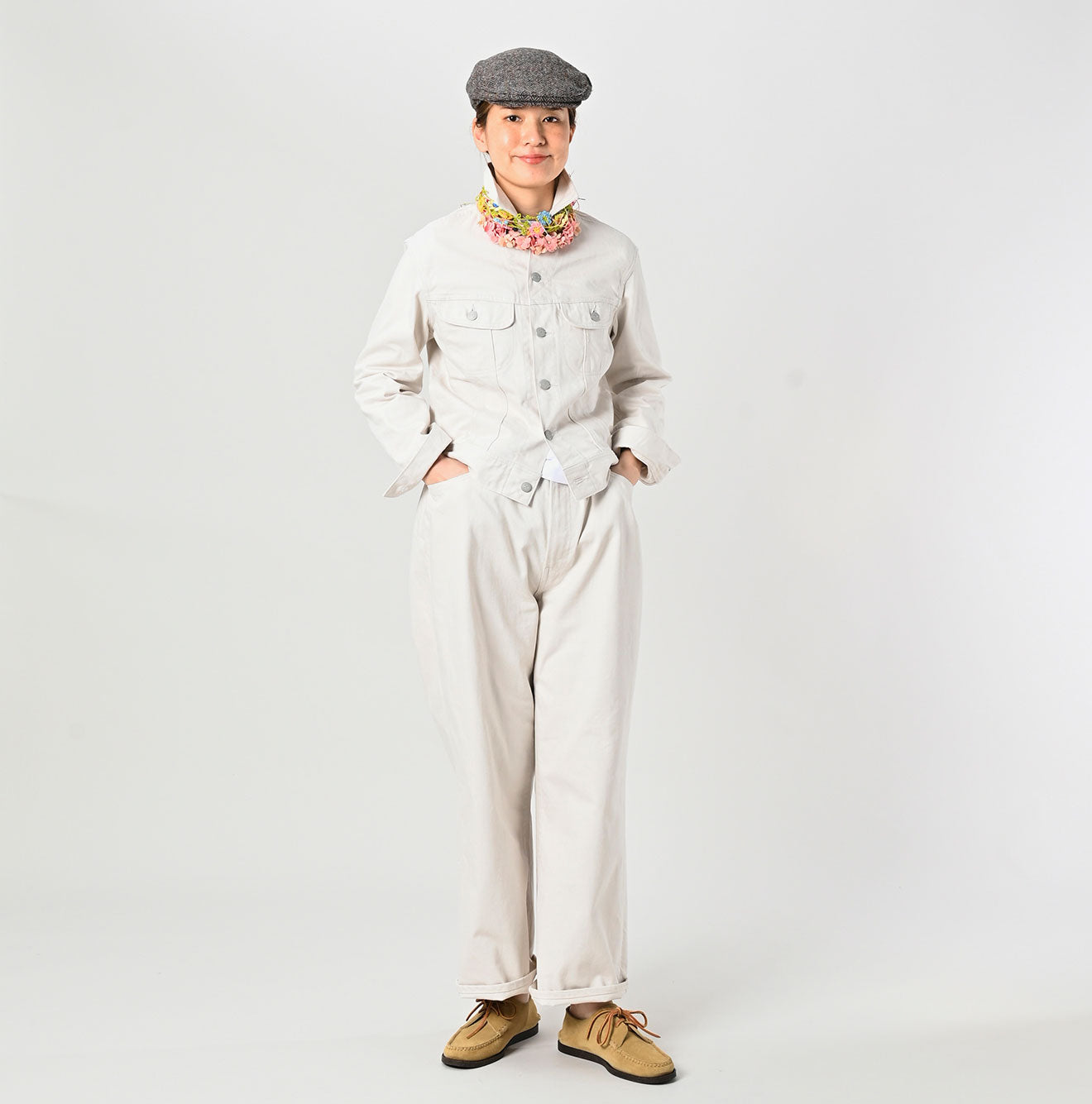 Rye Mugi Denim 908 Hikohime Jan White Female Model