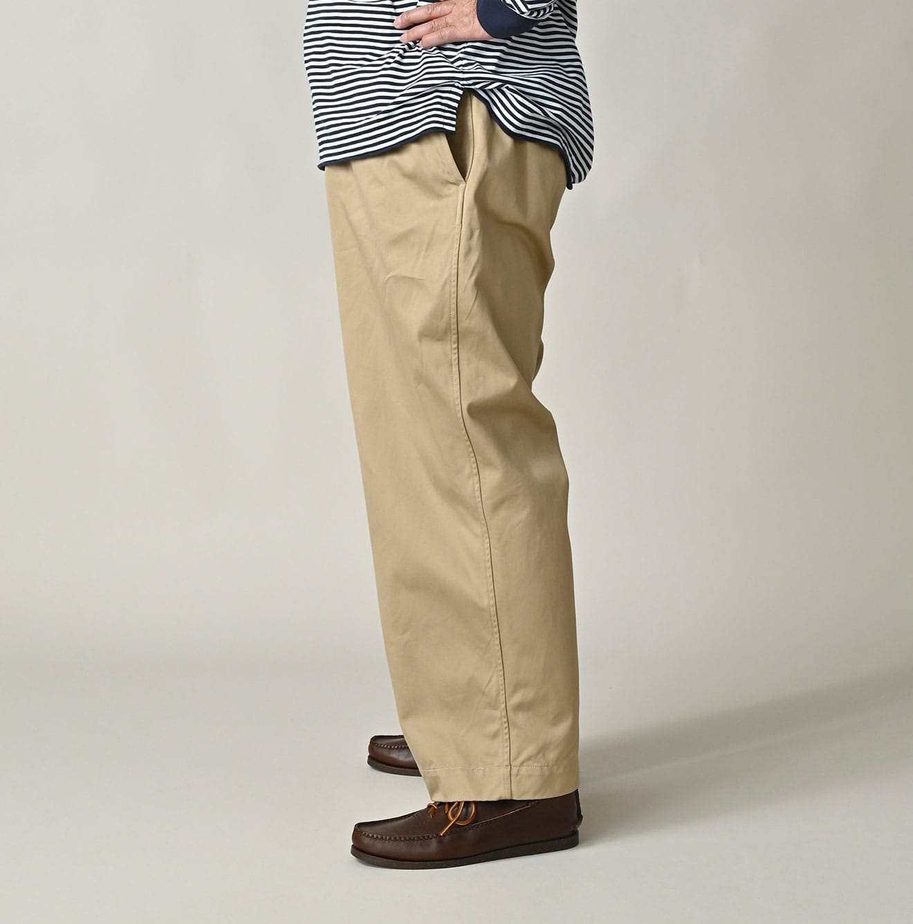Double Thread Chino Charlotte Baggy Male Model