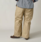 Double Thread Chino Charlotte Baggy Male Model