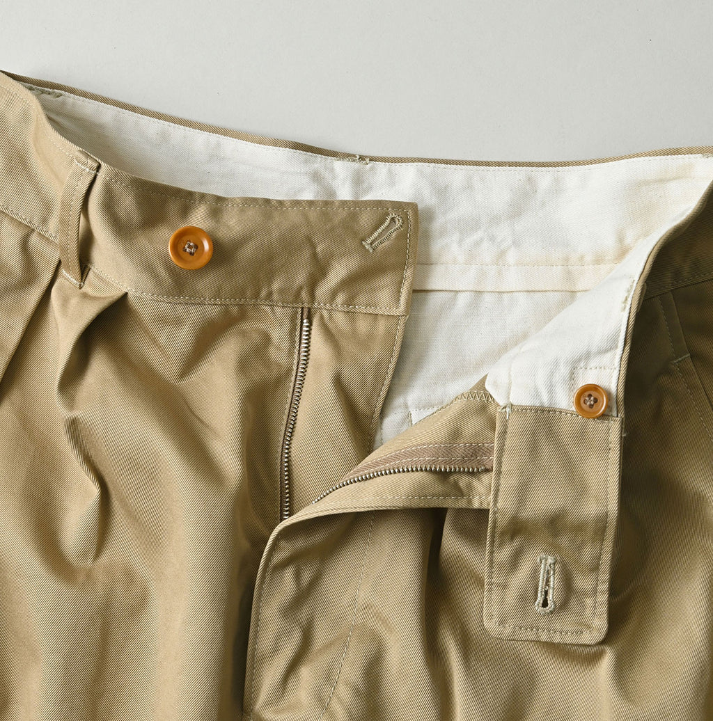Double Thread Chino Charlotte Baggy Detail