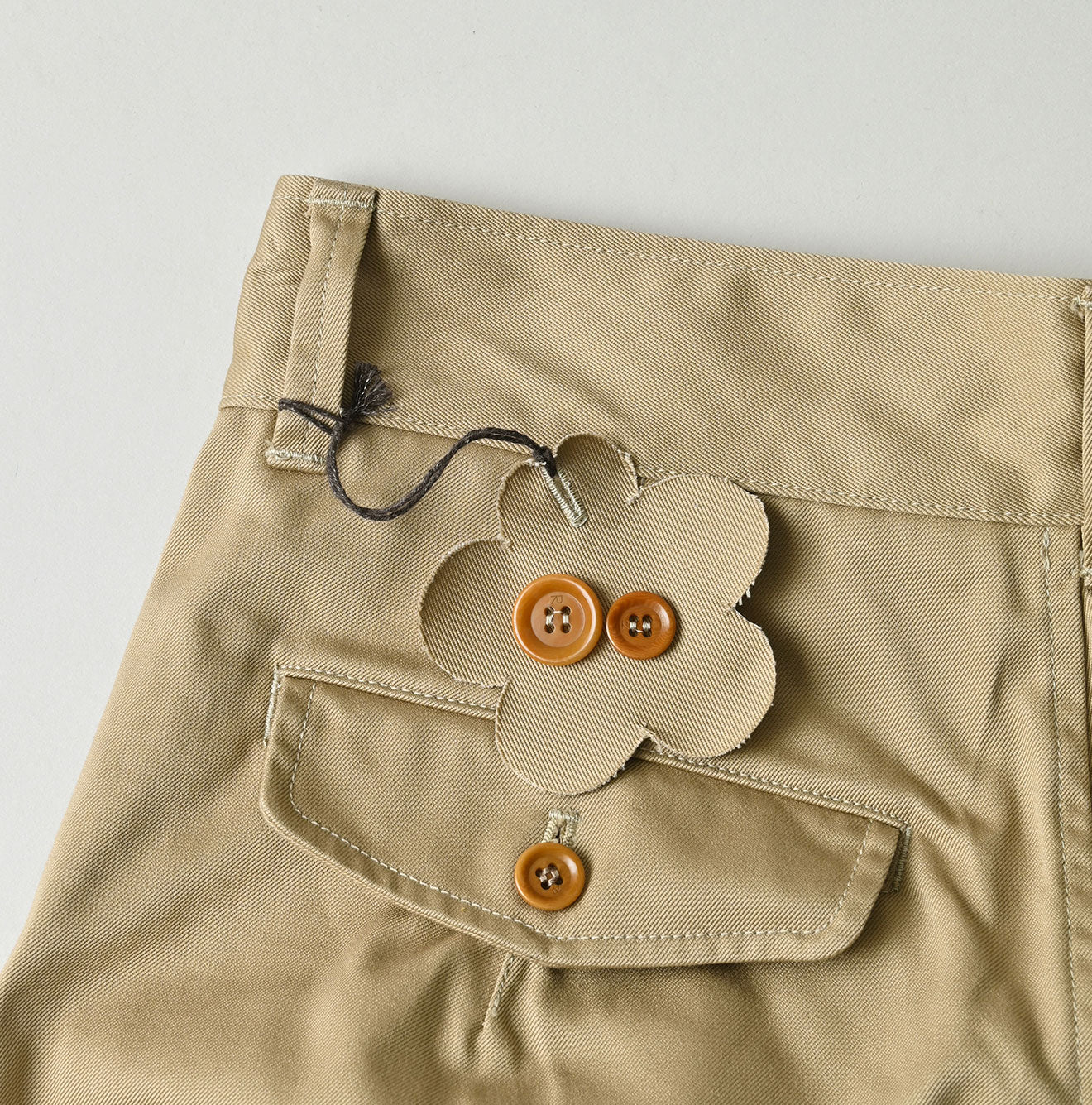 Double Thread Chino Charlotte Baggy Detail