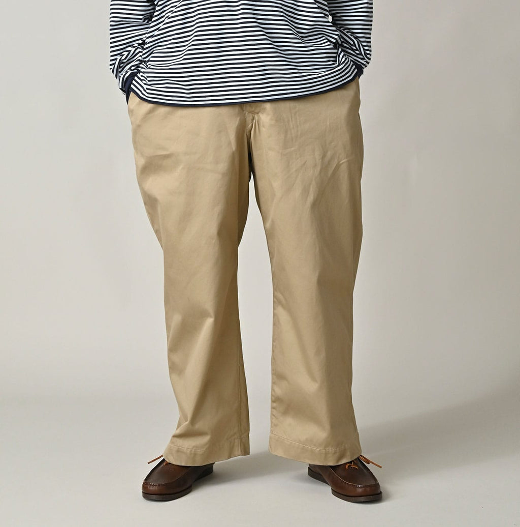 Double Thread Chino Charlotte Baggy Male Model