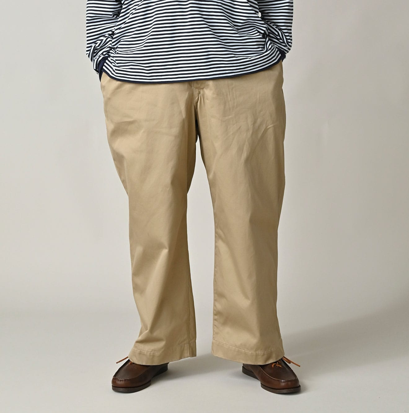 Double Thread Chino Charlotte Baggy Male Model