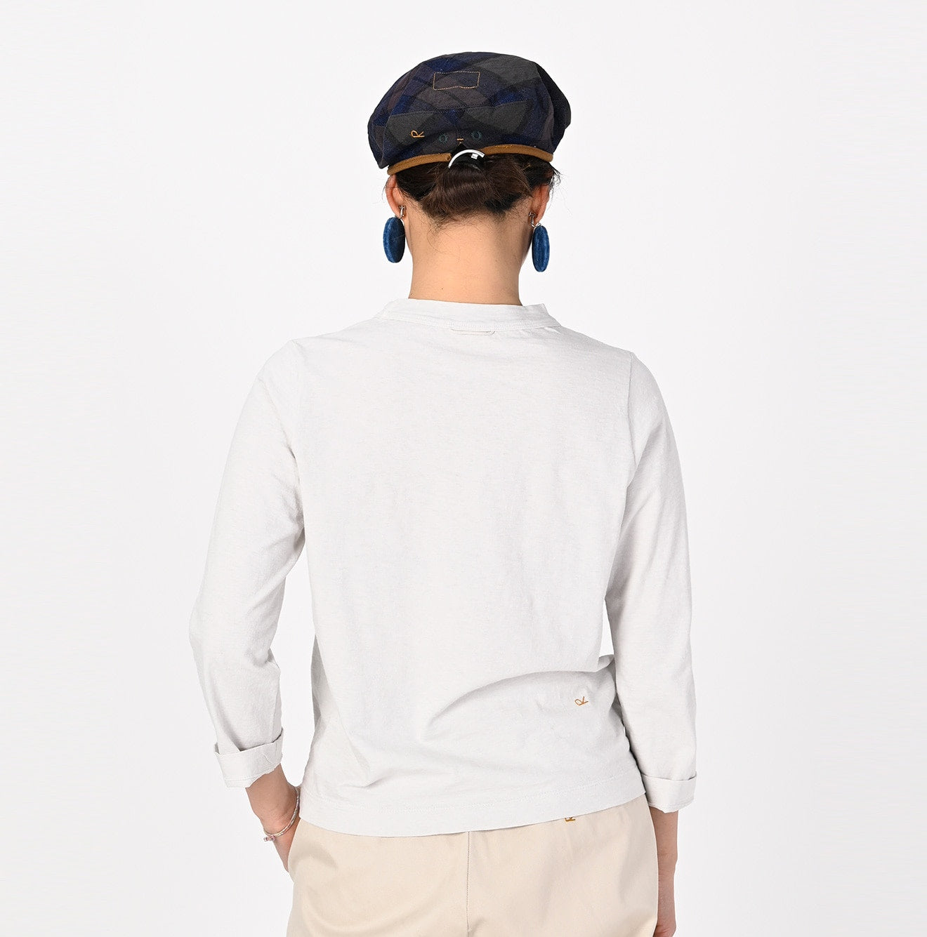 Dozume Tenjiku Cotton Square T-shirt Female Model
