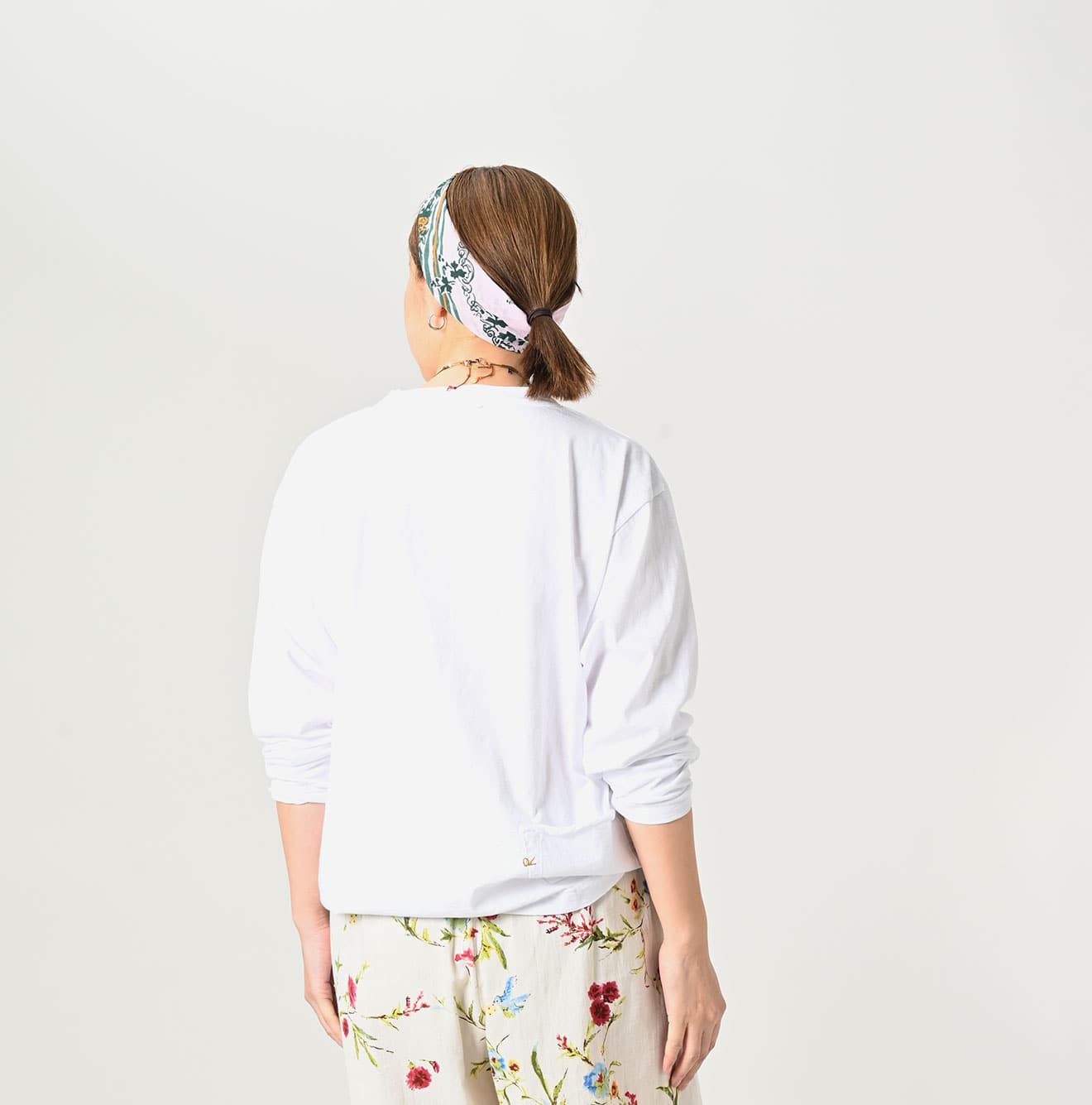Long Sleeve 908 Ocean T-shirt Female Model