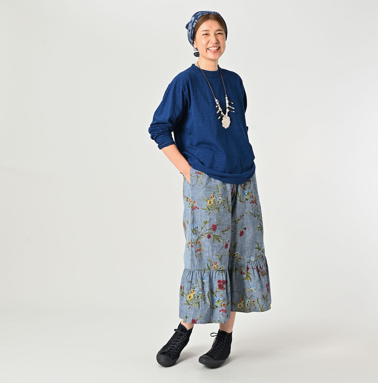Indigo Long Sleeve 908 Ocean T-shirt Nou Female Model