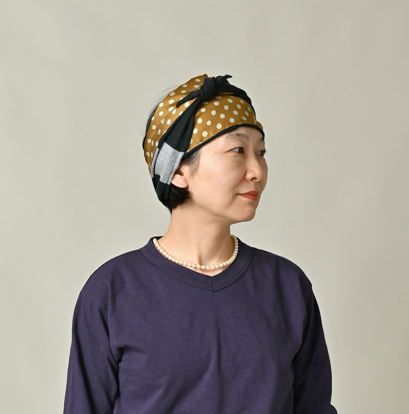 Super Gauze x Silk Tie Female Model