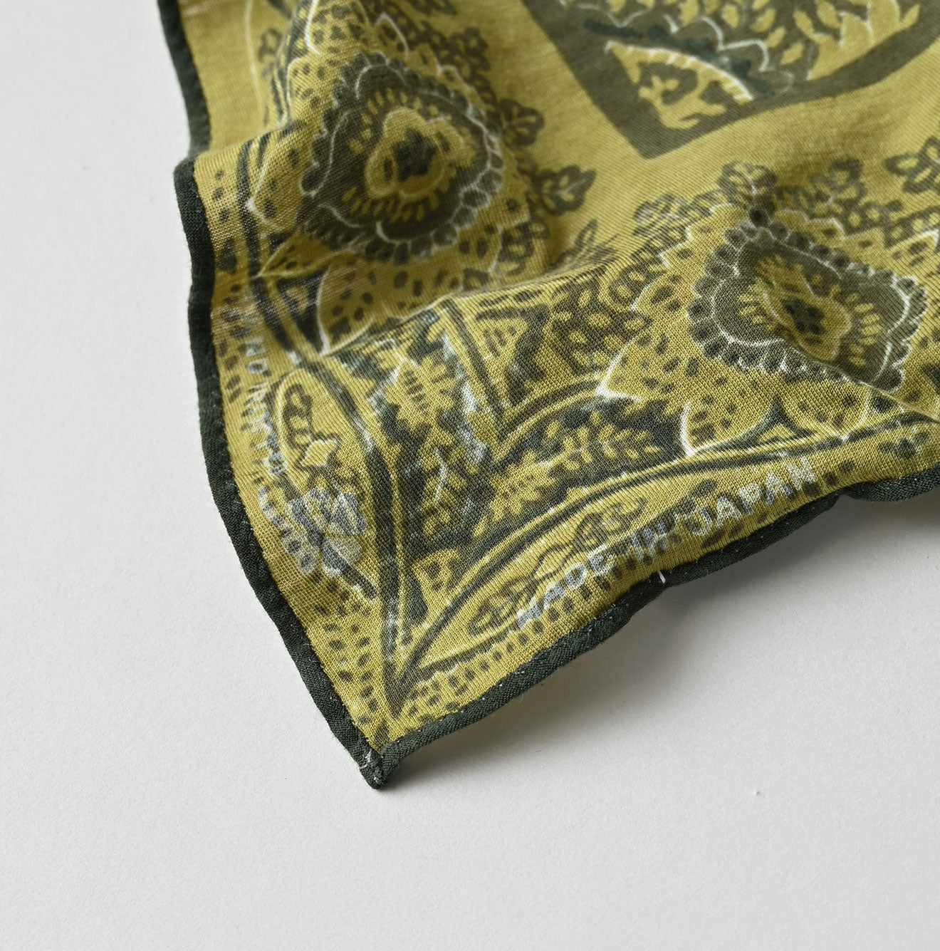 Tenjiku Sherpa Sarasa Trio Bandana Detail