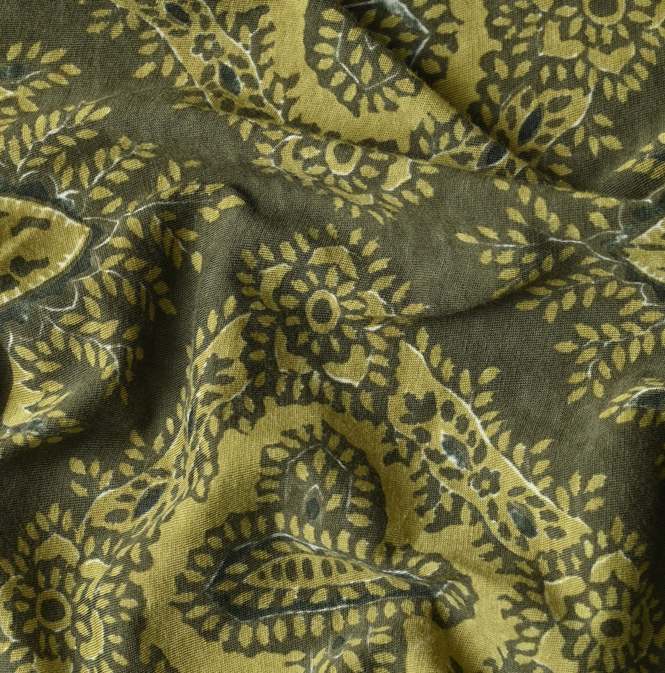 Tenjiku Sherpa Sarasa Trio Bandana Detail