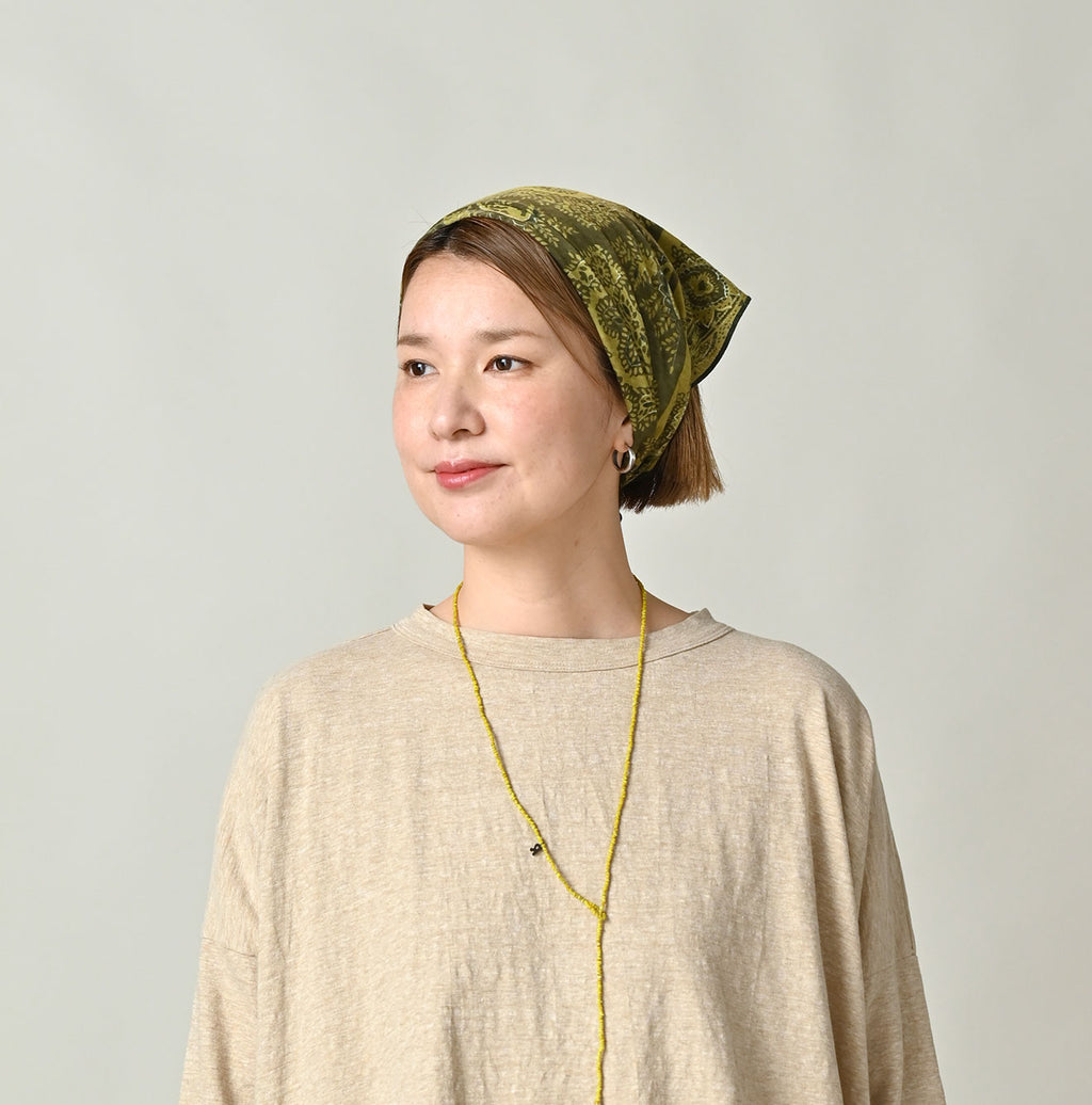 Tenjiku Sherpa Sarasa Trio Bandana Female Model