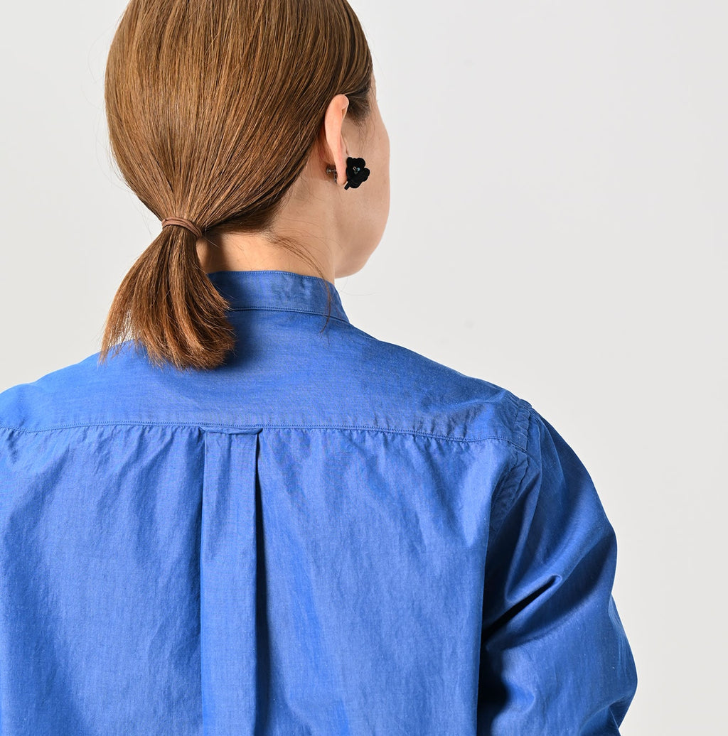 Miko 908 Loafer Pintuck Stand Collar Shirt Detail