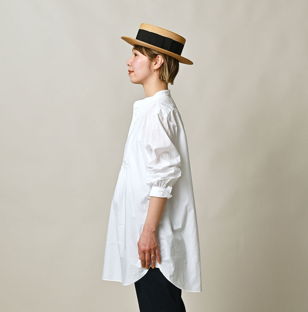 Supima Batiste Tuck Stand Collar Shirt Female Model