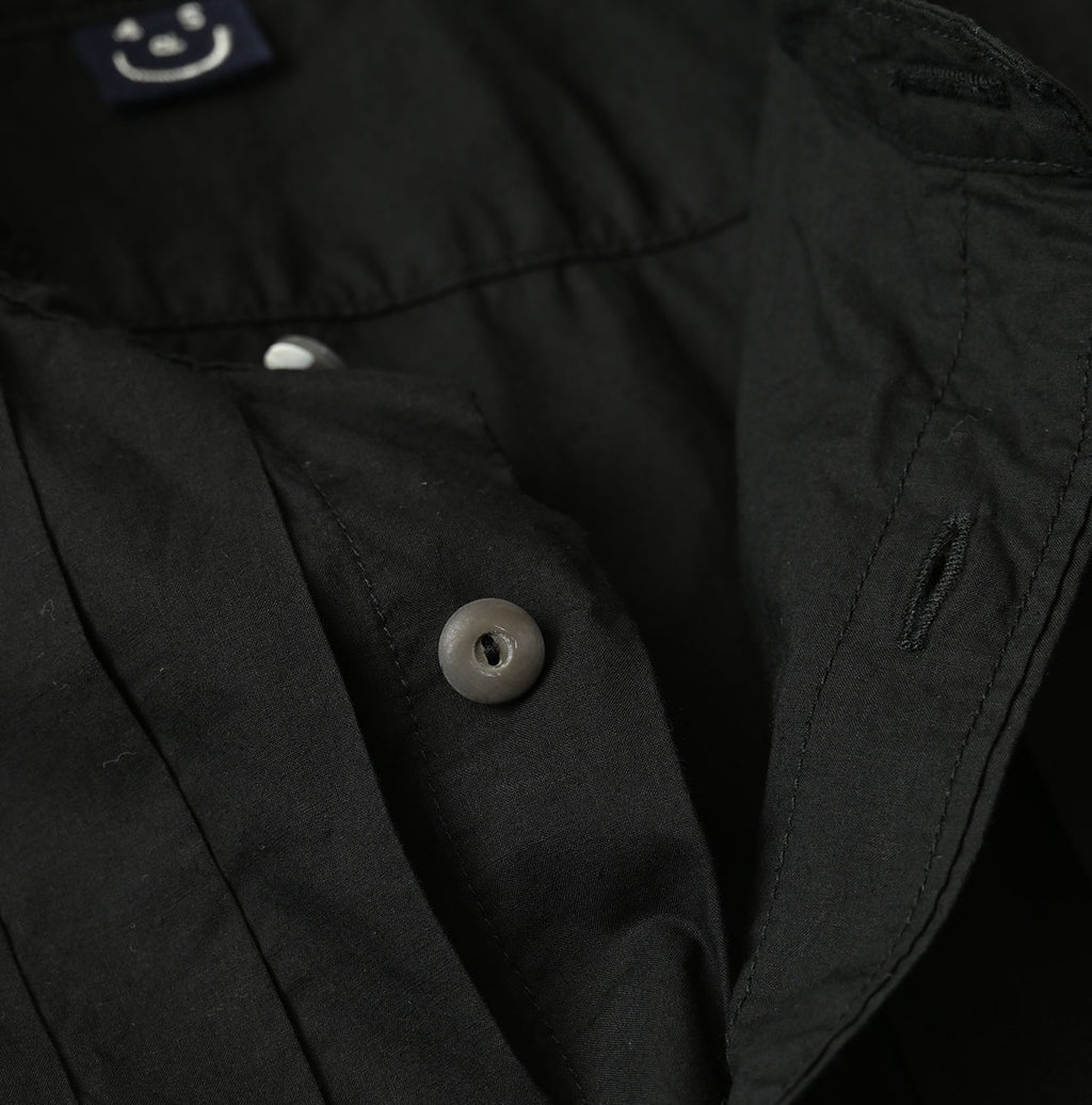 Supima Batiste Tuck Stand Collar Shirt Detail