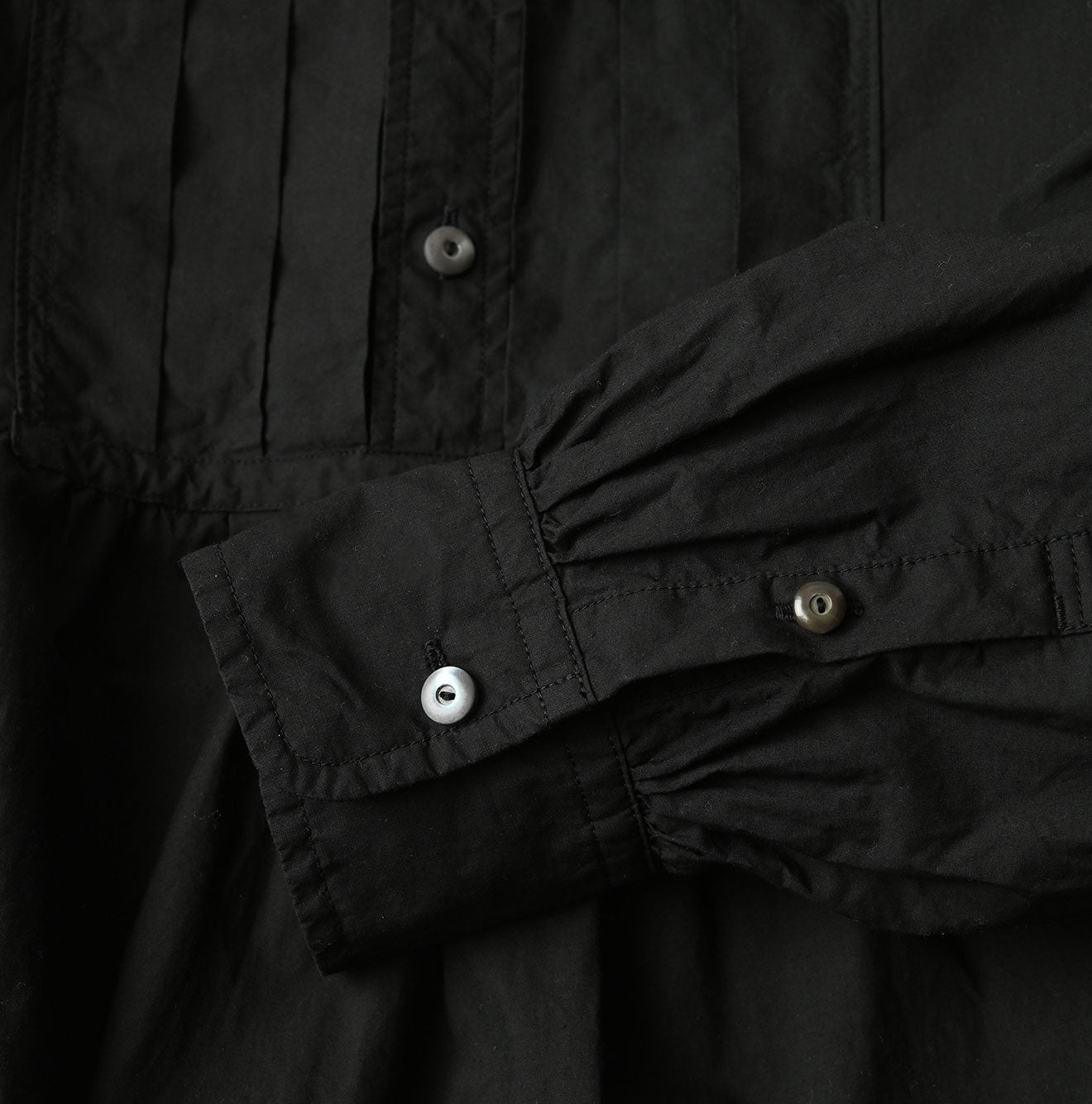 Supima Batiste Tuck Stand Collar Shirt Detail