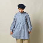 Supima Batiste Tuck Stand Collar Shirt Female Model