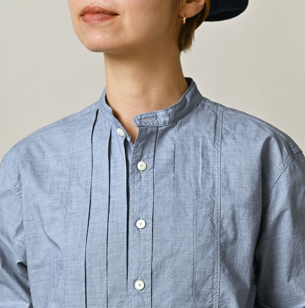 Supima Batiste Tuck Stand Collar Shirt Detail