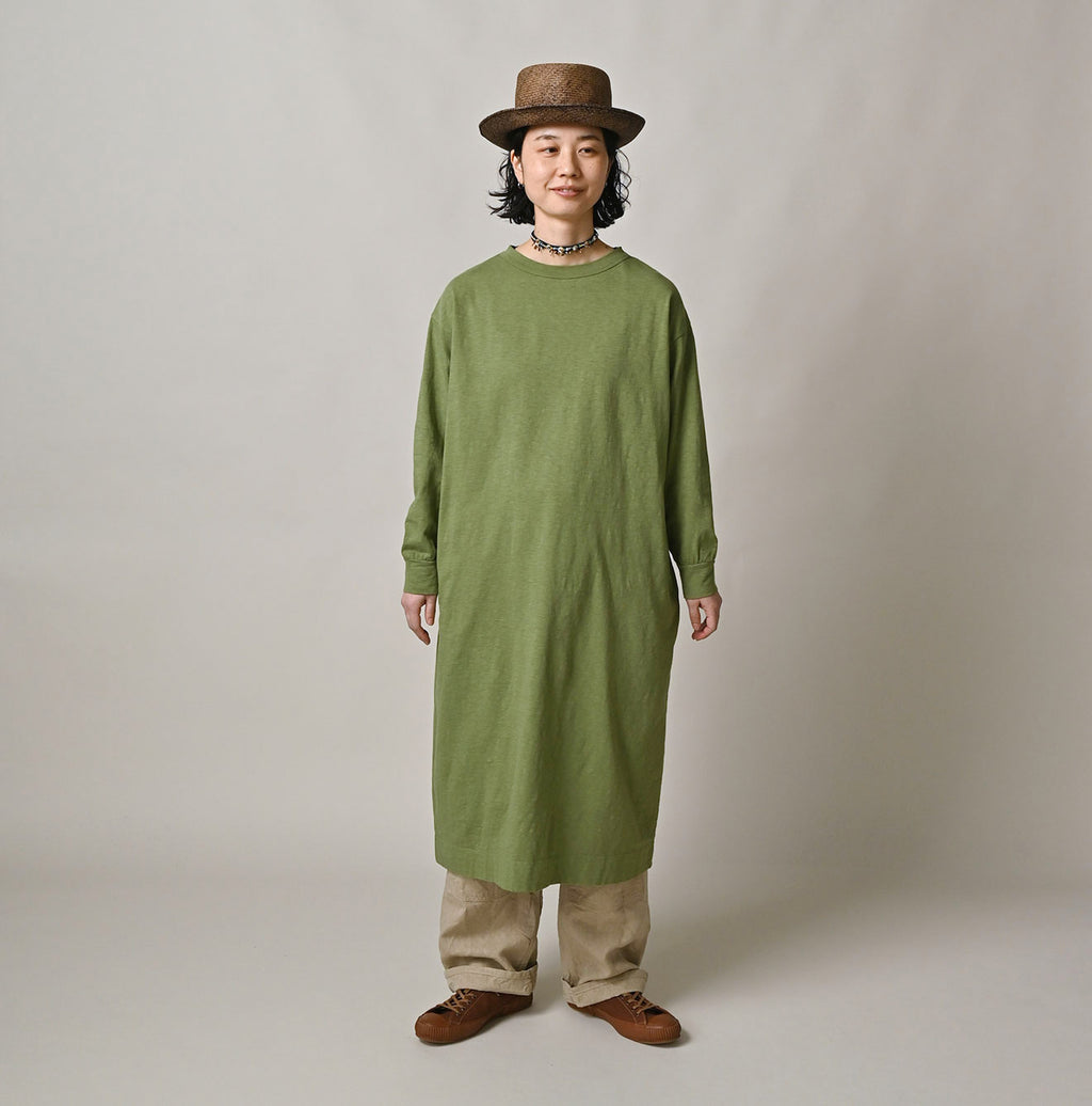 Tenjiku 45 Star Long Sleeve Dress Female Model