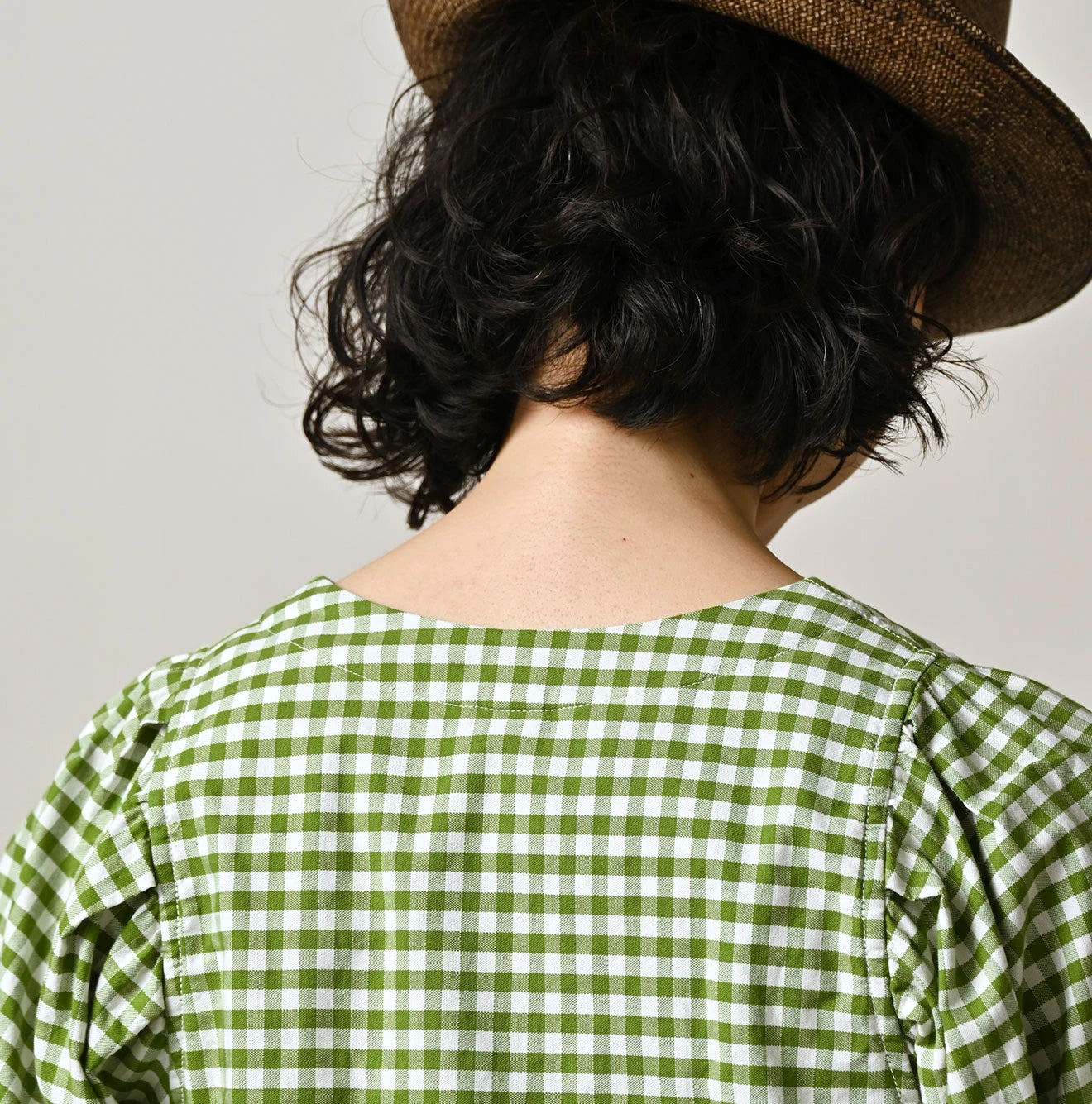 504 OX Puff Blouse Pink Gingham Detail