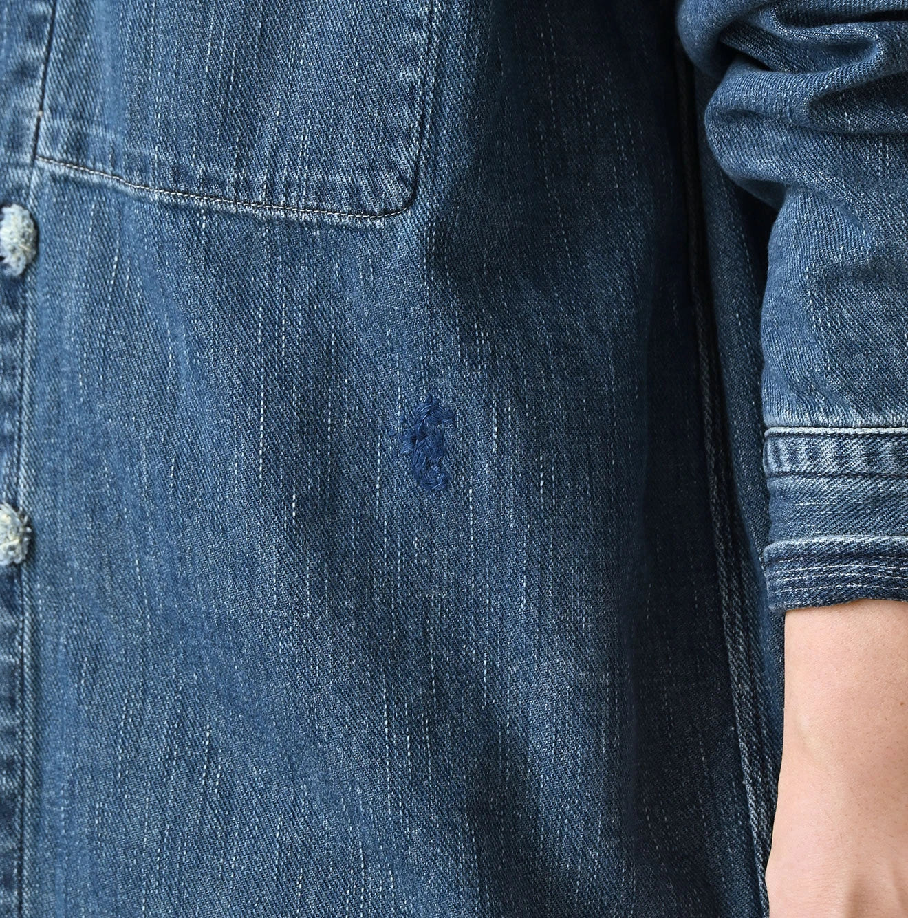 45 Petit Denim 908 8-knot Shirt Distressed Detail
