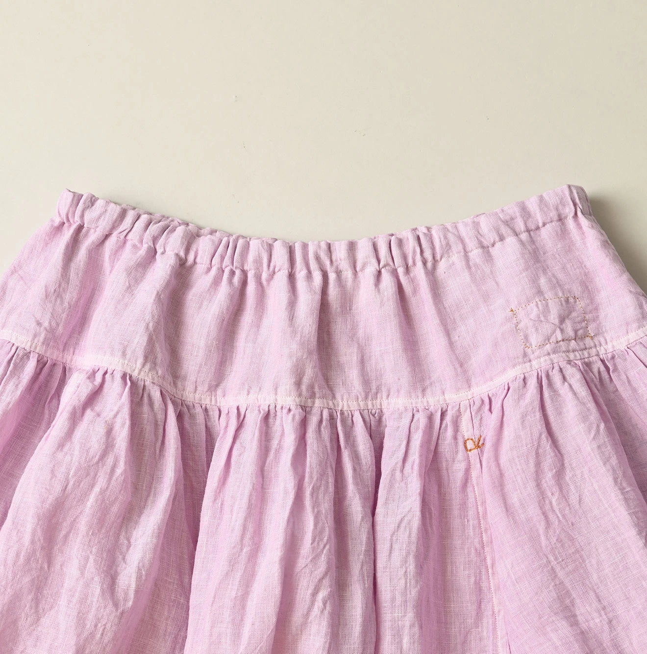 45 Plant Dyed Indian Linen Easy Gather Kushukushu Skirt Detail