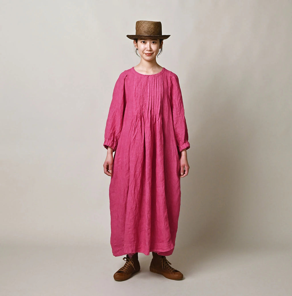 45 Plant Dyed Indian Linen Tuck Dress Female Model