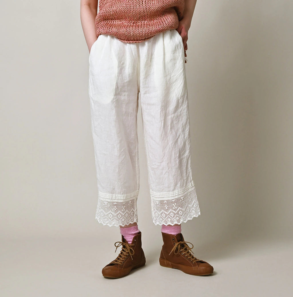 Indian Linen Petit Pants Female Model