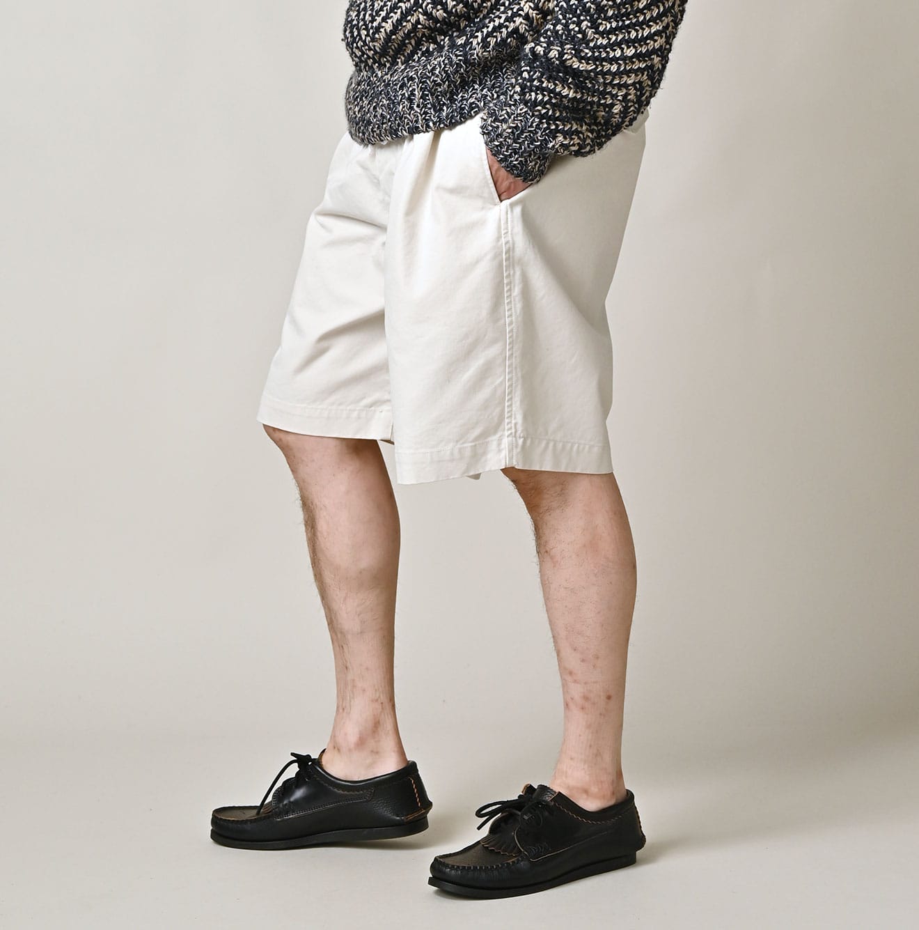 High Density Duck 908 Peg Short Pants Male Model