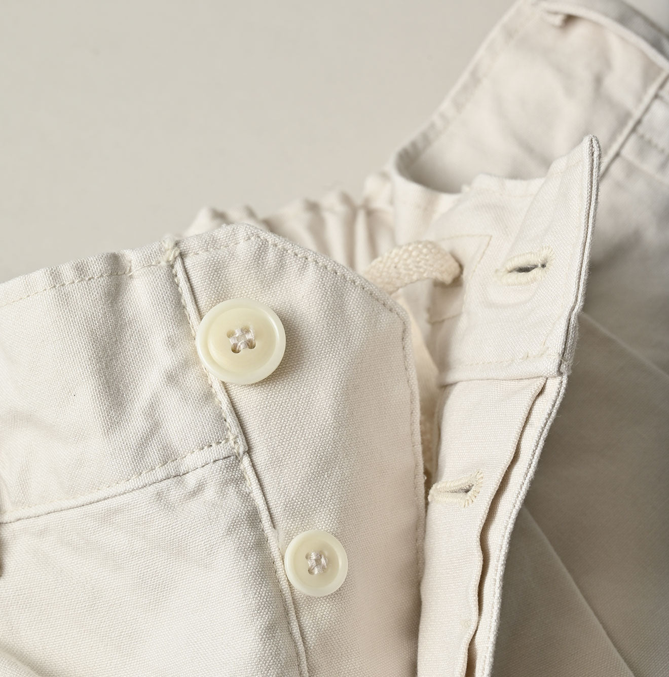 High Density Duck 908 Peg Short Pants Detail