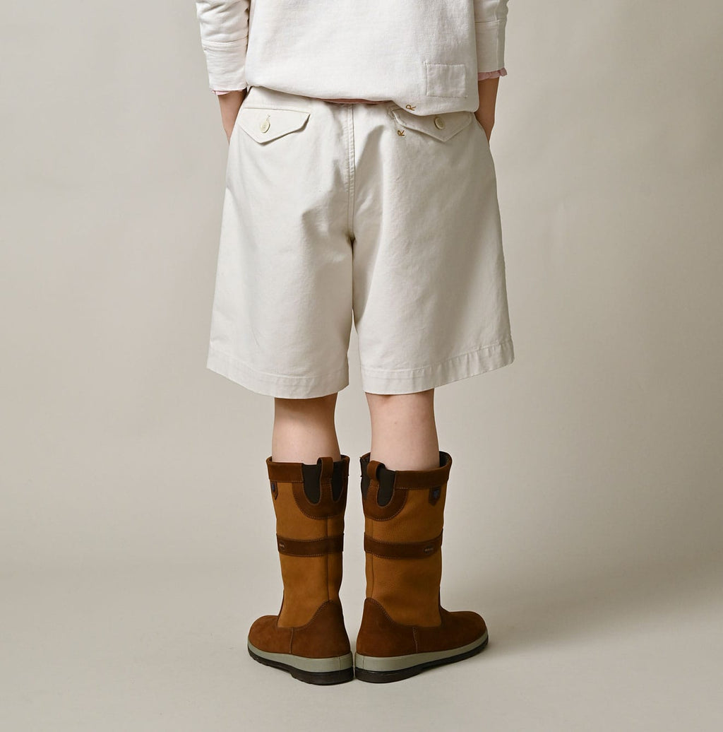 High Density Duck 908 Peg Short Pants Female Model