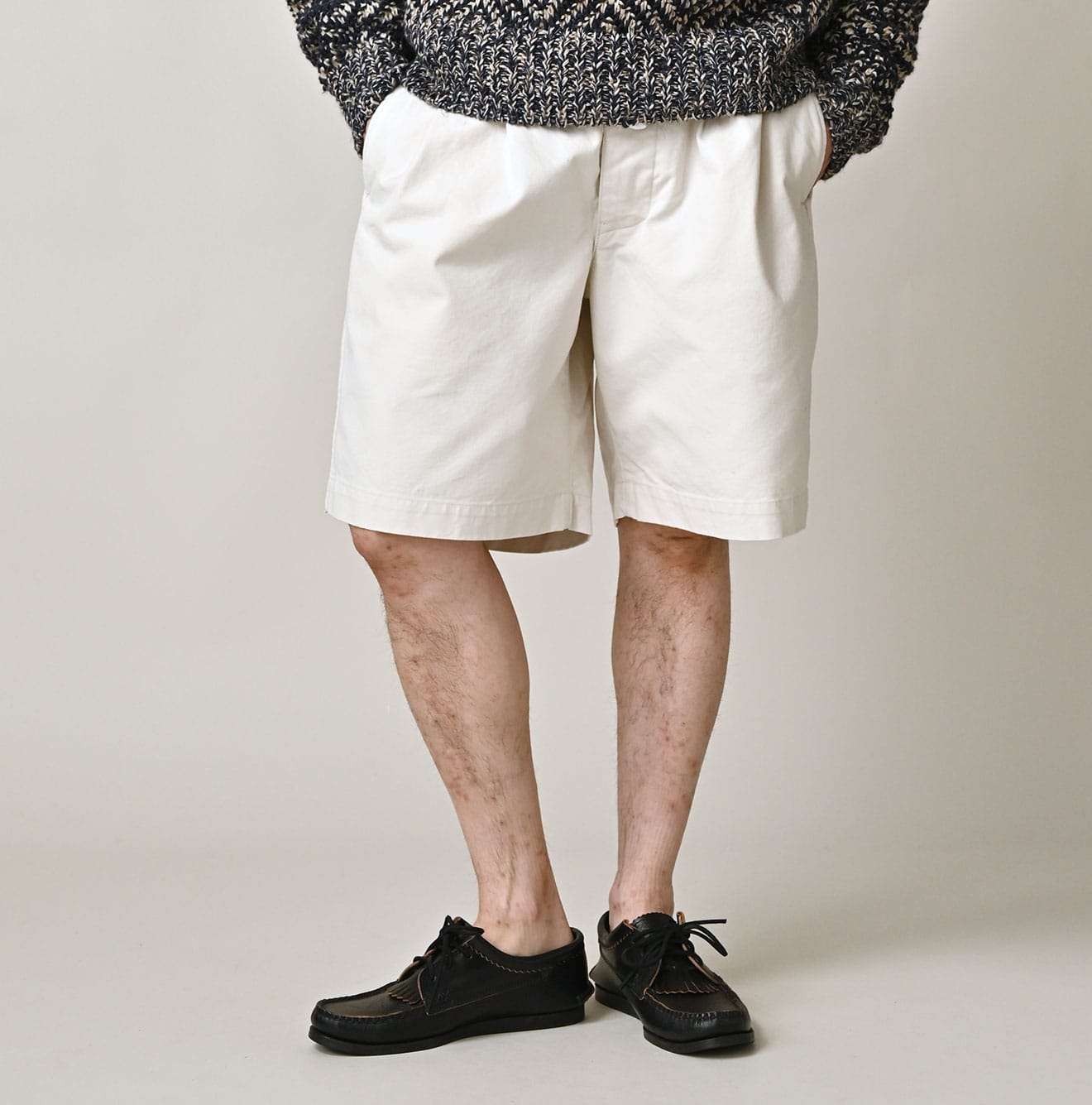 High Density Duck 908 Peg Short Pants Male Model