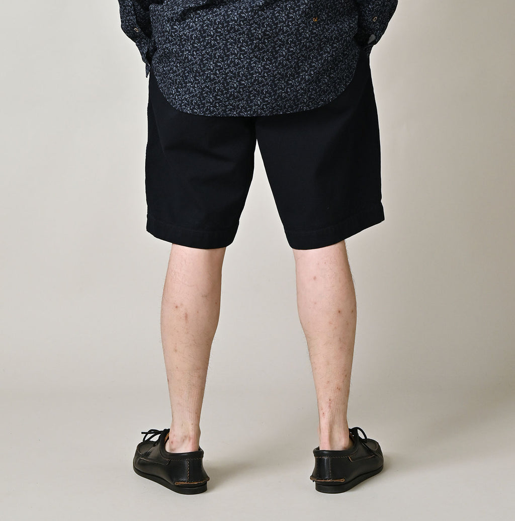 Indigo High Density Duck 908 Peg Short Pants Male Model