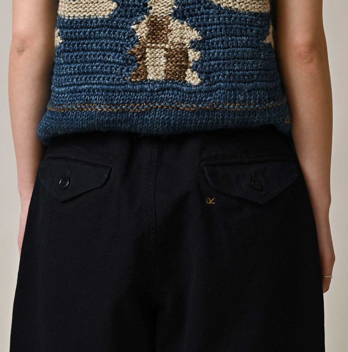 Indigo High Density Duck 908 Peg Short Pants Detail
