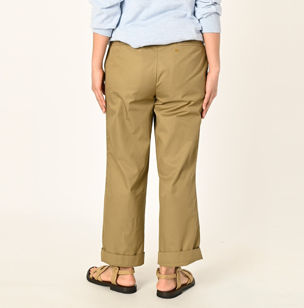 Usu Komitsudo Gaba Cotton Charotte Pants Female Model