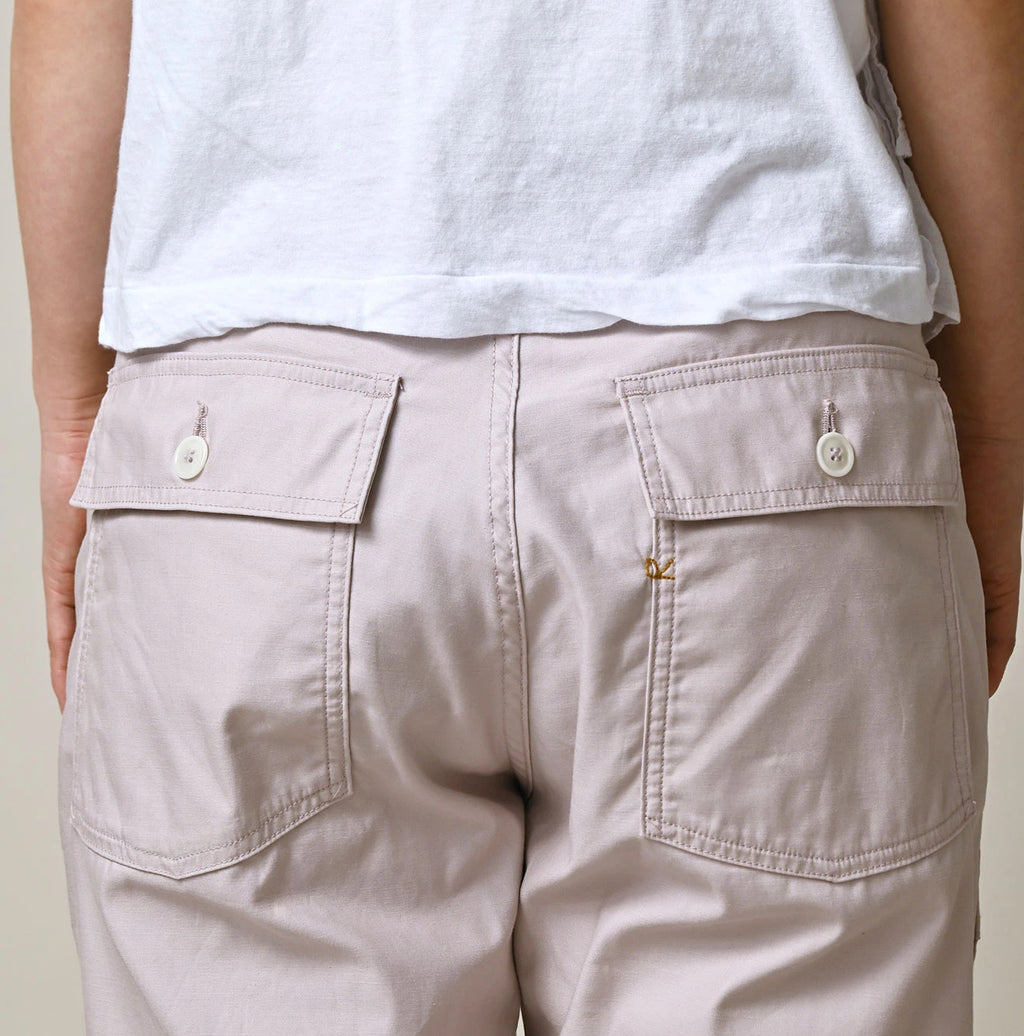 Thin Back Satin 908 Baker Short Pants Detail