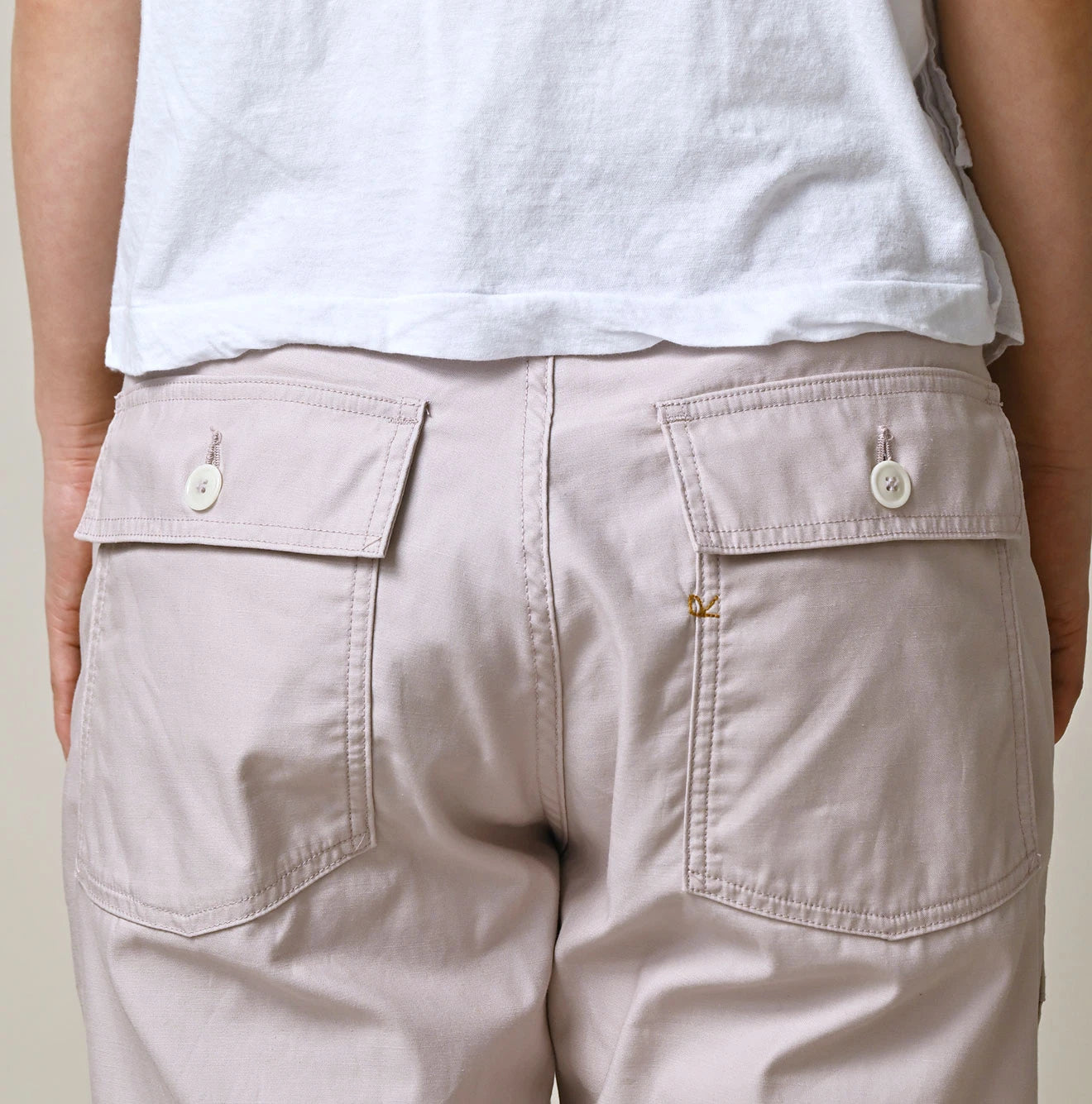 Thin Back Satin 908 Baker Short Pants Detail
