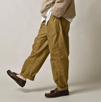 Thin Back Satin 908 Baker Pants Male Model