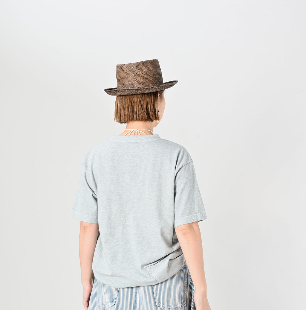Plant Dyed Tenjiku 908 Ocean T-shirt Female Model