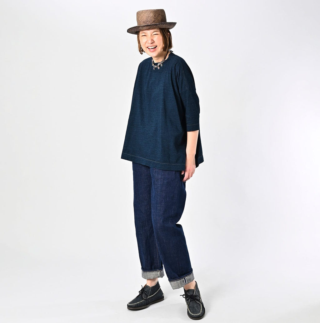 Indigo Tenjiku Big Slit T-shirt Nou Female Model