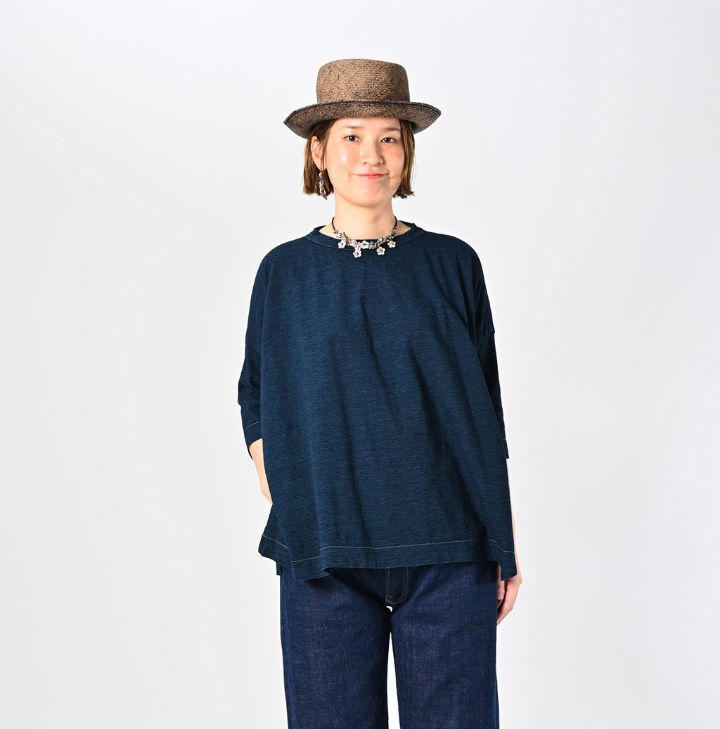 Indigo Tenjiku Big Slit T-shirt Nou Female Model