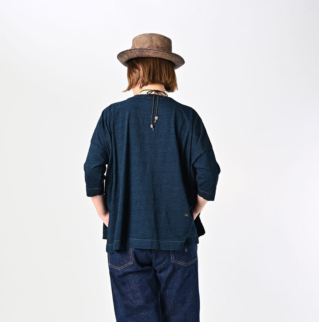 Indigo Tenjiku Big Slit T-shirt Nou Female Model