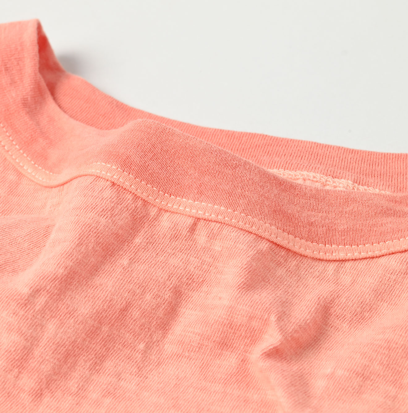 Plant Dyed Tenjiku Big Slit T-shirt Detail