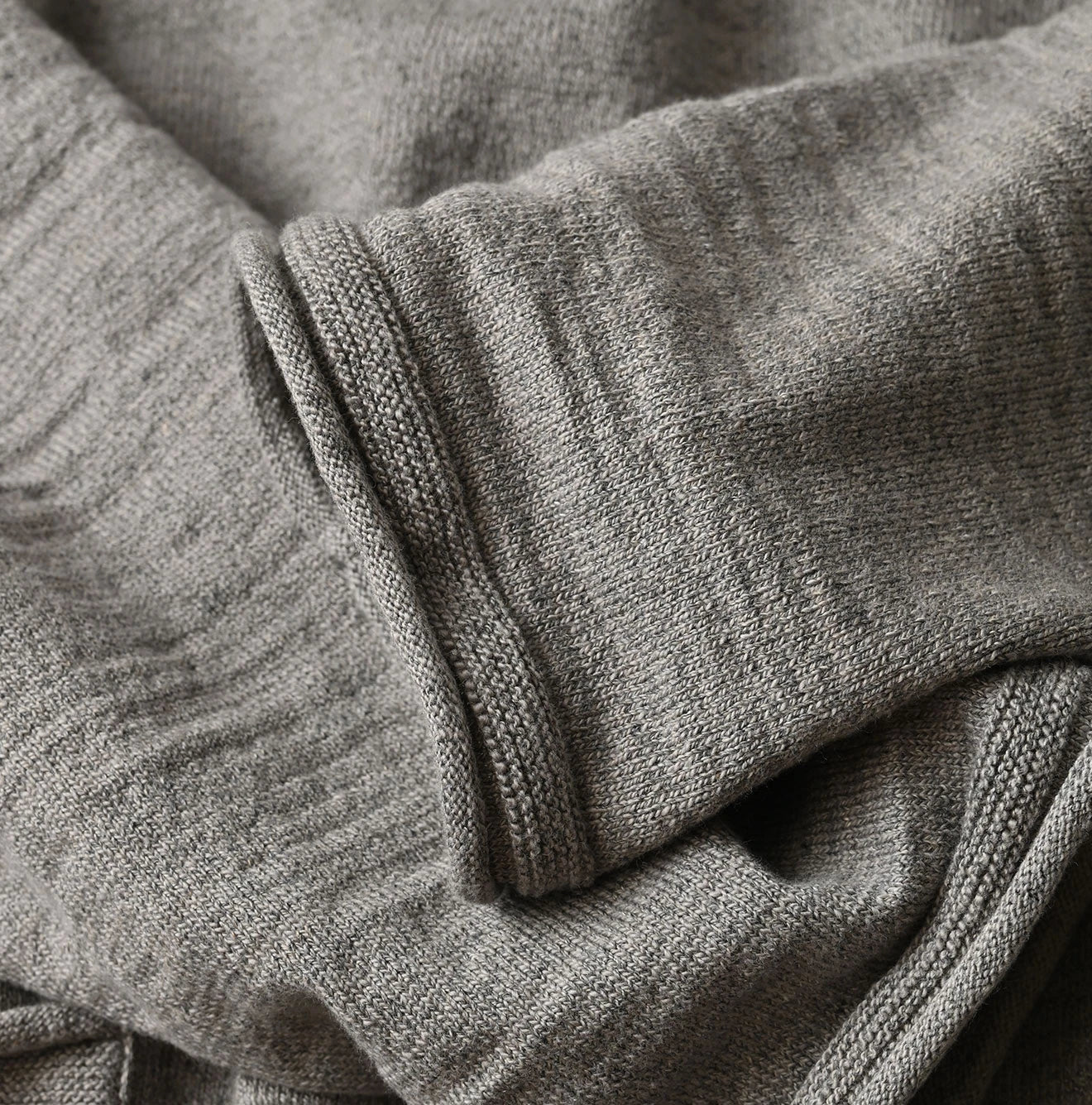 Dekoboko Knitsew 908 Uma Pull Detail