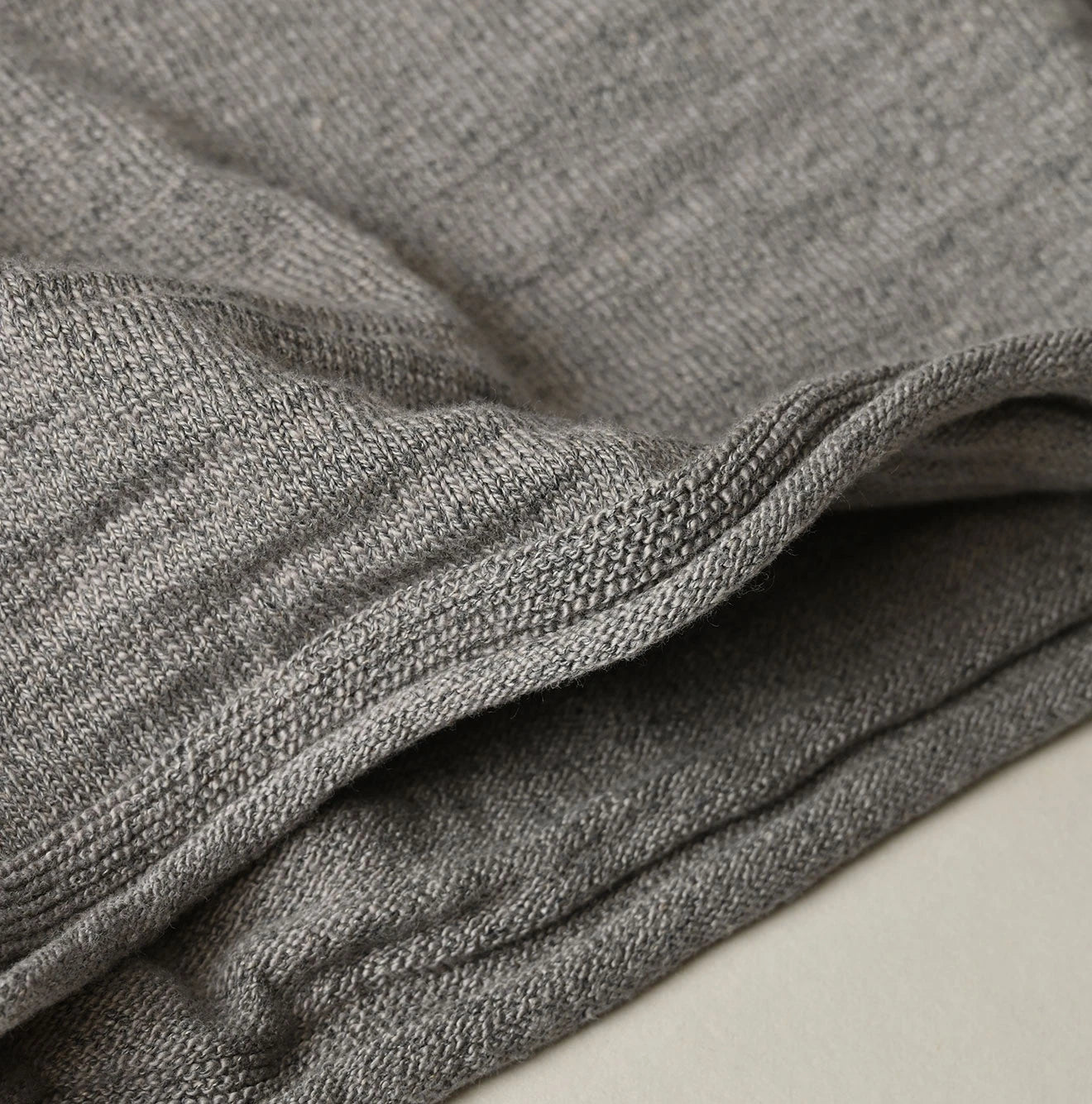 Dekoboko Knitsew 908 Uma Pull Detail