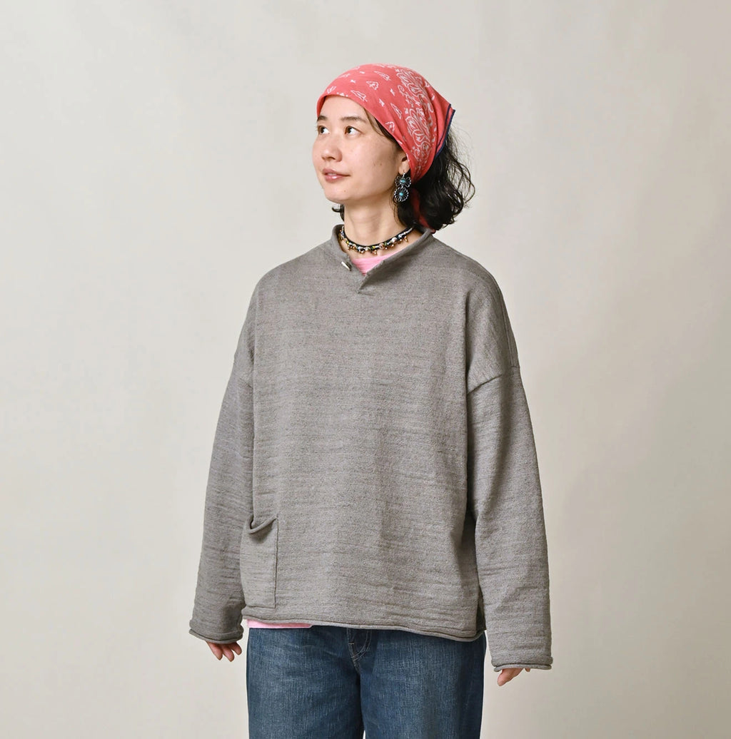 Dekoboko Knitsew 908 Uma Pull Female Model