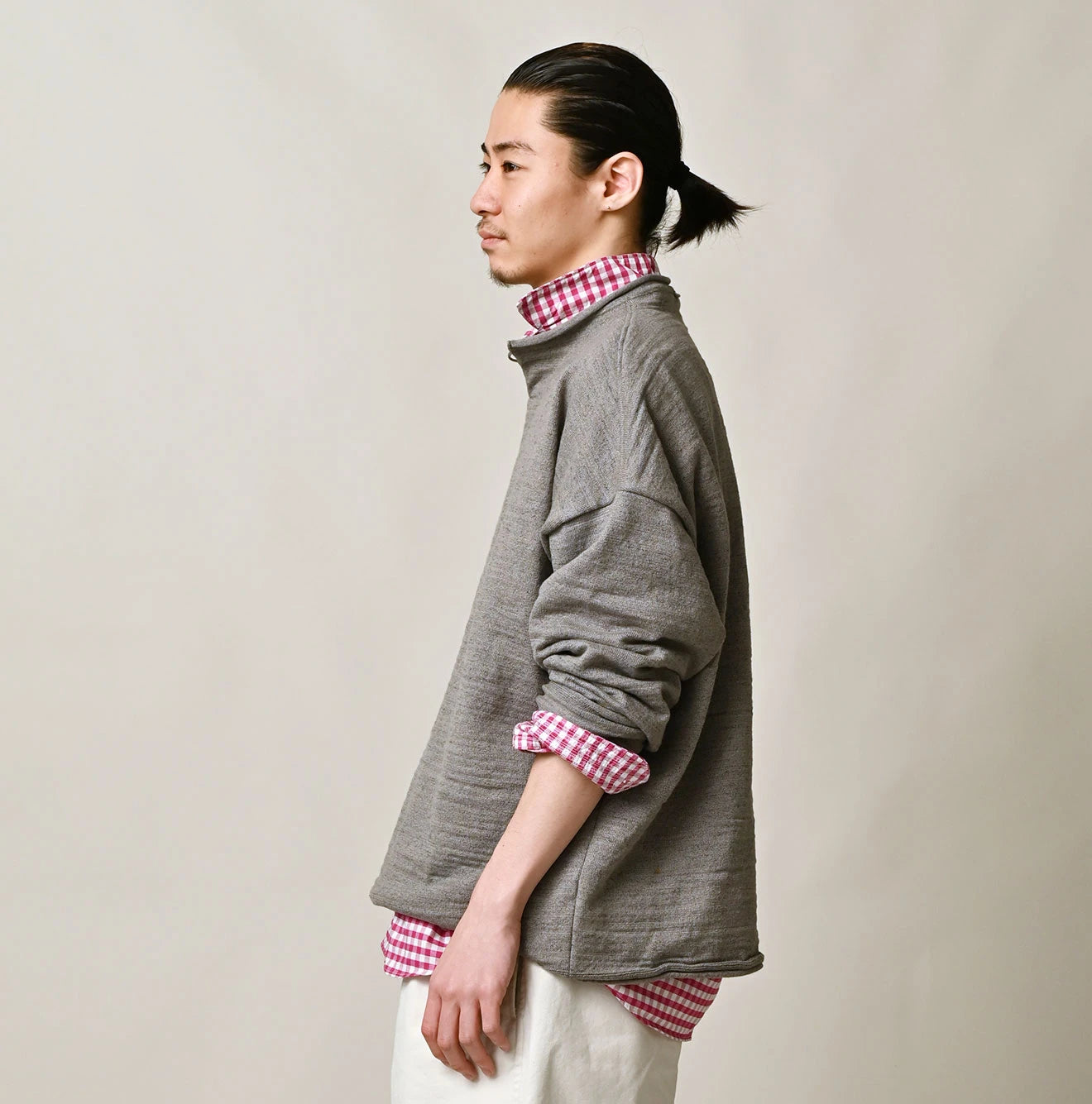 Dekoboko Knitsew 908 Uma Pull Male Model