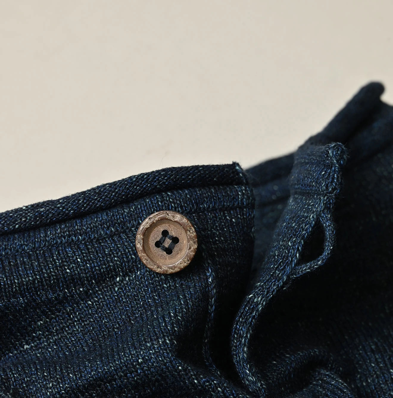 Indigo Dekoboko Knitsew 908 Uma Pull Detail