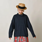 Indigo Dekoboko Knitsew 908 Uma Pull Female Model